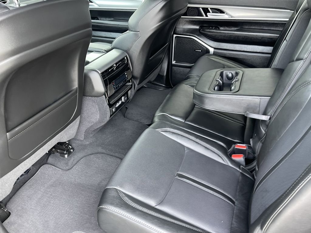 New 2026 High Gloss Black Exterior Paint Jeep Limited Altitude image 19