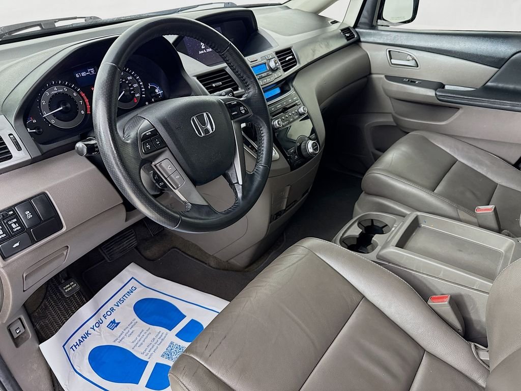 Used 2013 Silver Honda EX-L image 10