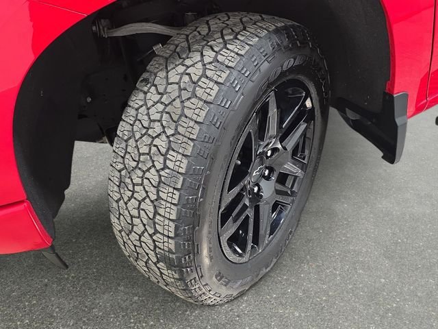 Used 2022 Red Hot Chevrolet RST image 29