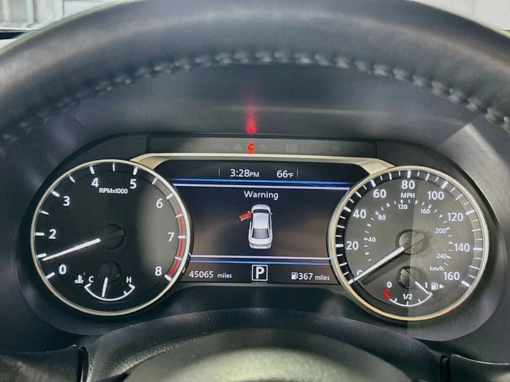 Used 2025 Gray Nissan SV image 14