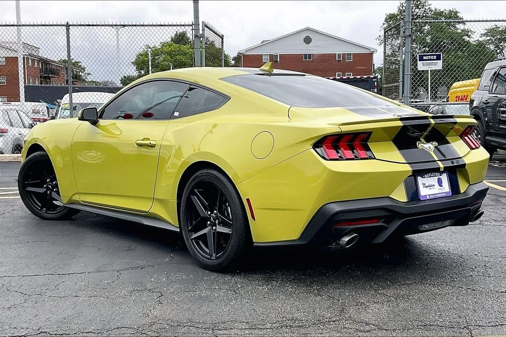 2025 Ford Mustang EcoBoost Premium Fastback - Photo 10