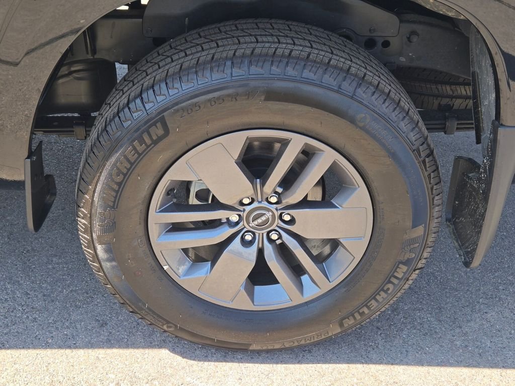 2025 Nissan Frontier SV - Photo 5