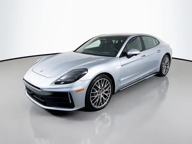 2026 Porsche Panamera 4