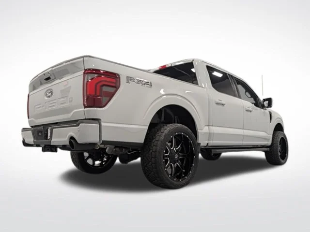 Used 2026 White Ford Lariat image 8