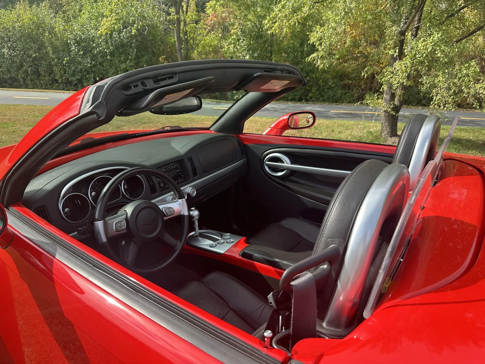 2004 Chevrolet SSR LS - Photo 10