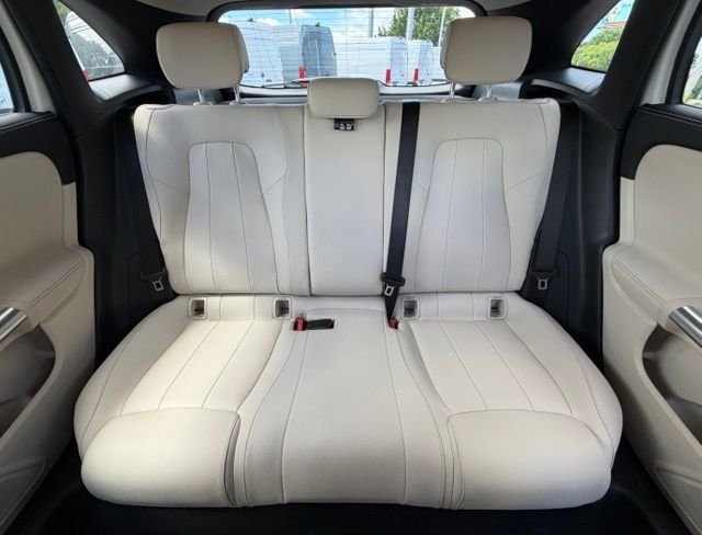 Used 2022 White Mercedes-Benz GLA 250 image 16