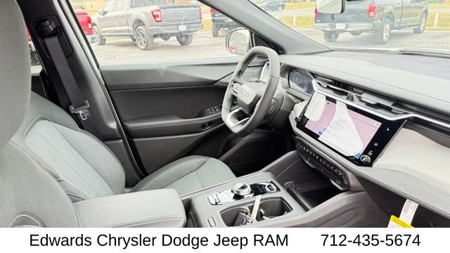New 2026 Bright White Clearcoat Jeep Laredo image 36