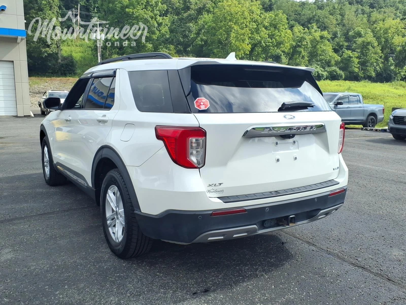 Used 2020 Star White Metallic Tri-Coat Ford XLT image 5