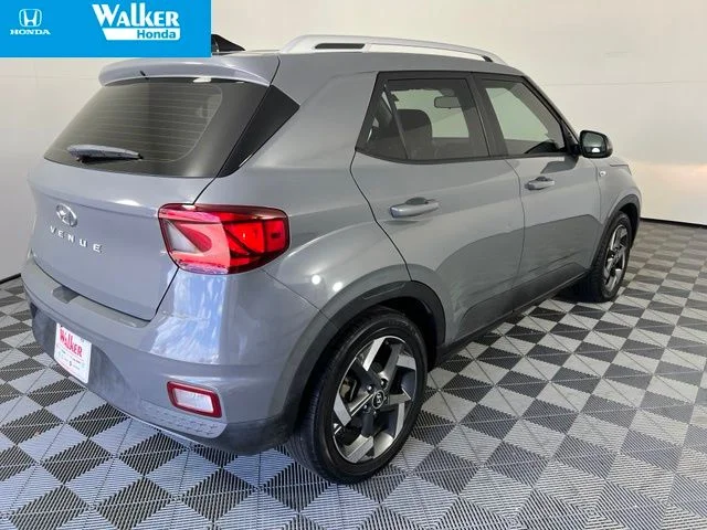 Used 2022 Galactic Gray Hyundai SEL image 8
