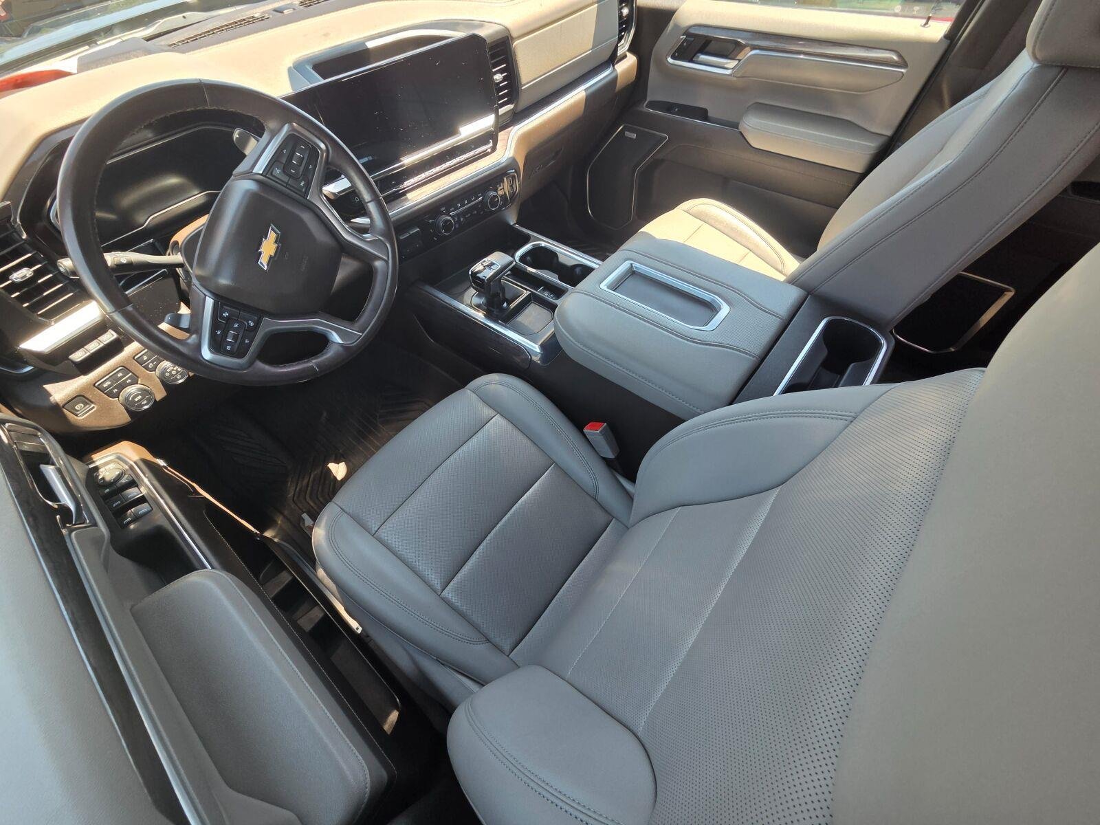 Used 2022 Northsky Blue Metallic Chevrolet LTZ image 9