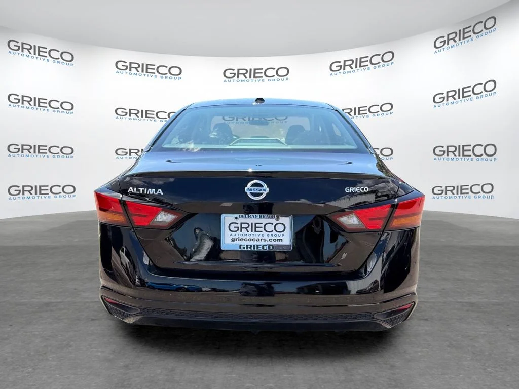 Certified Used 2020 Black Nissan 2.5 S image 6