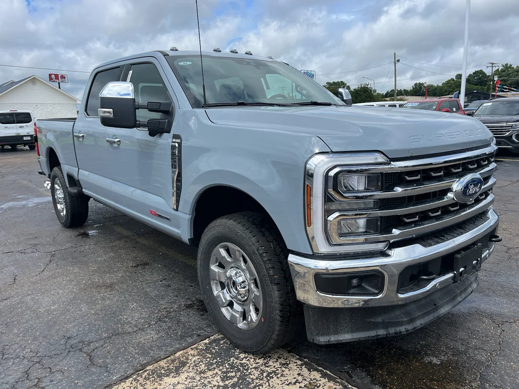 New 2026 Glacier Gray Metallic Tri-Coat Ford F-250® King Ranch® image 3