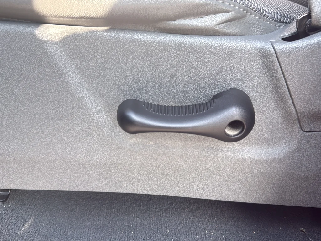 Used 2008 Gray Dodge SLT image 17