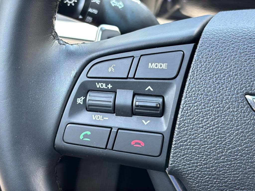 Used 2019 Casablanca White Genesis 3.8 image 22