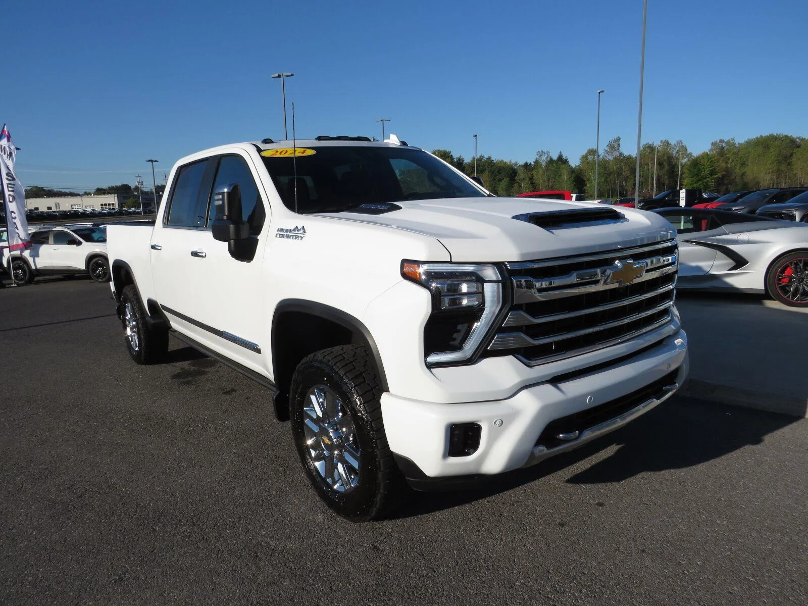 Used 2024 Summit White Chevrolet High Country image 2