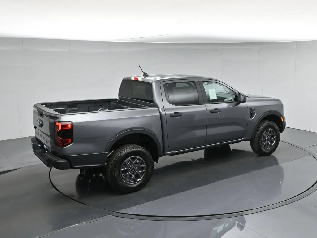 New 2026 Carbonized Gray Metallic Ford XLT image 37