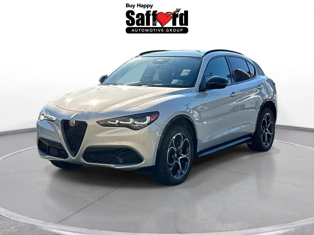Used 2025 Moonlight Gray Alfa Romeo Veloce image 1