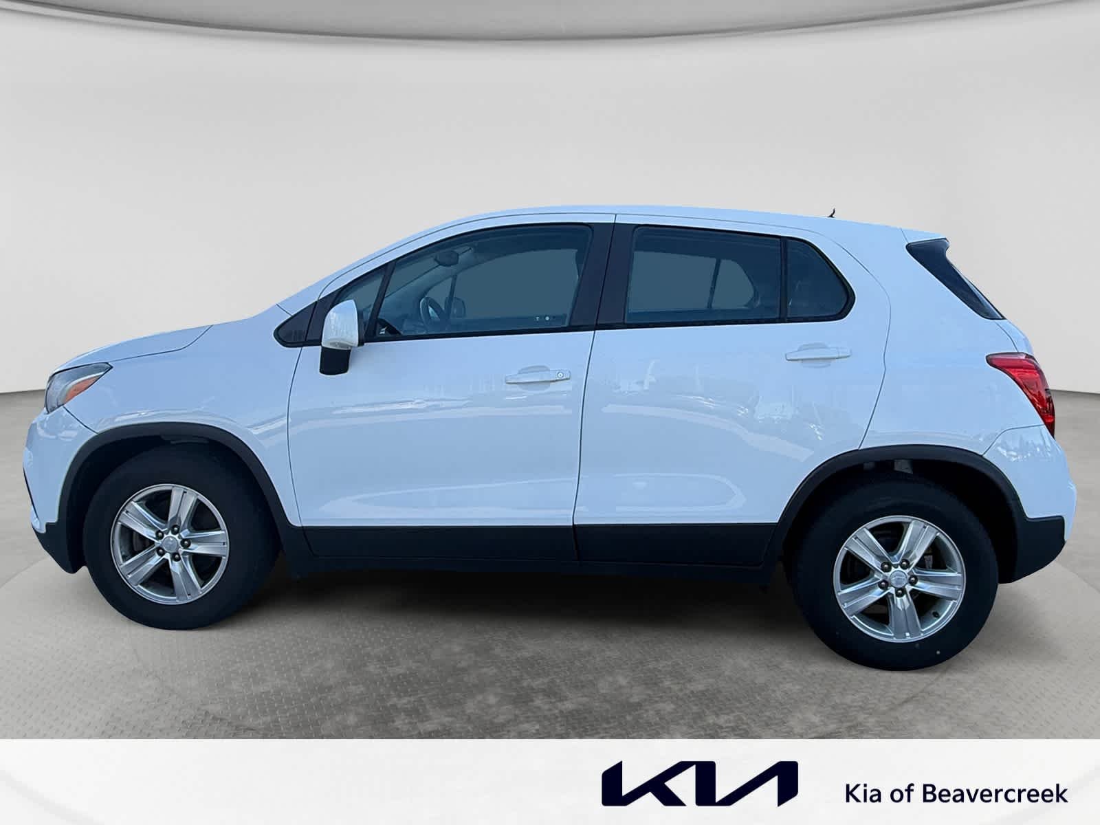 Used 2019 Summit White Chevrolet LS image 8