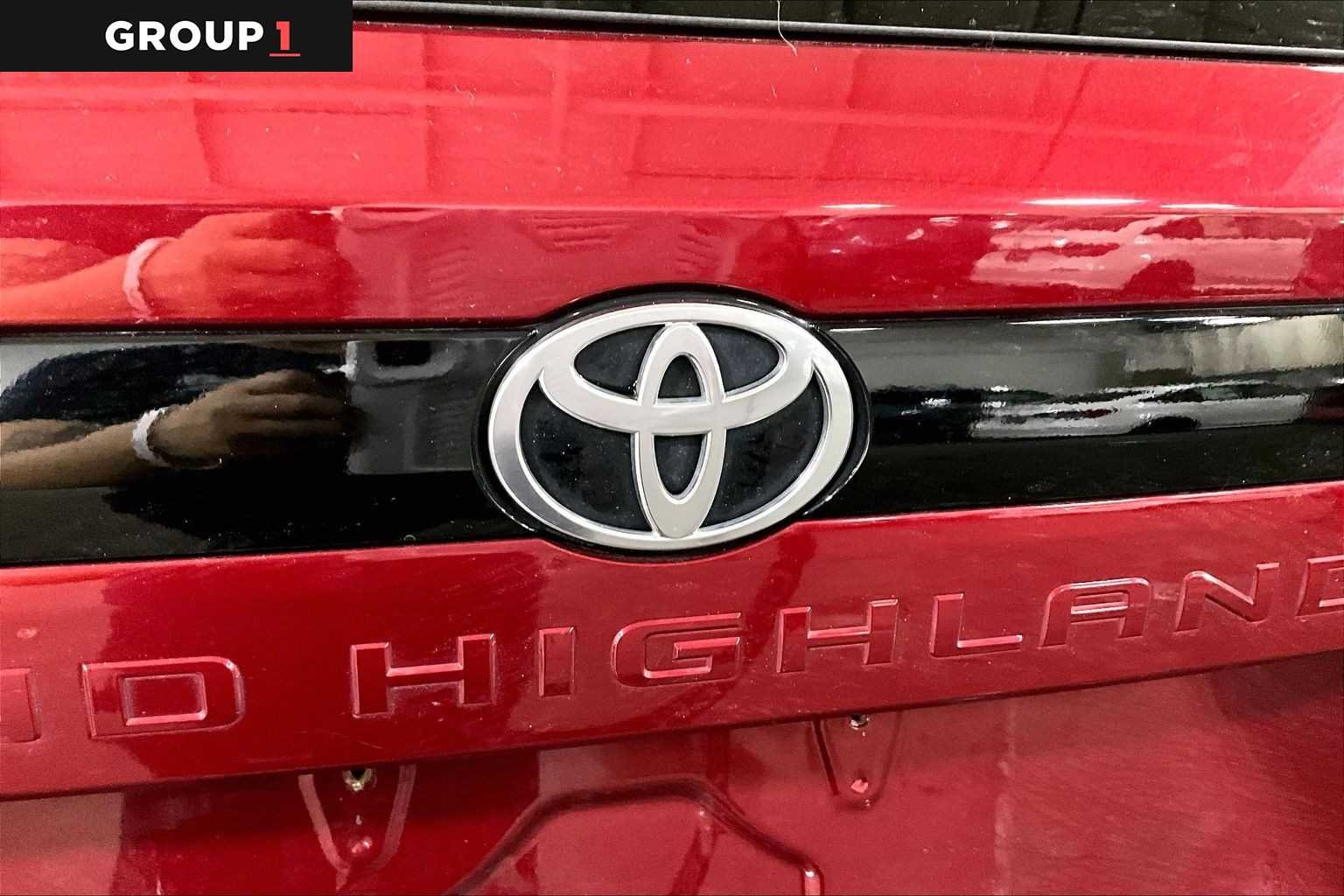 Certified Used 2024 Ruby Flare Pearl Toyota Platinum image 31