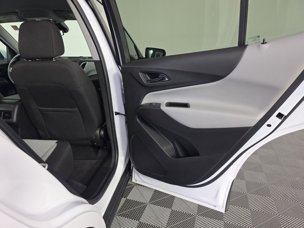 Used 2022 White Chevrolet LT image 30
