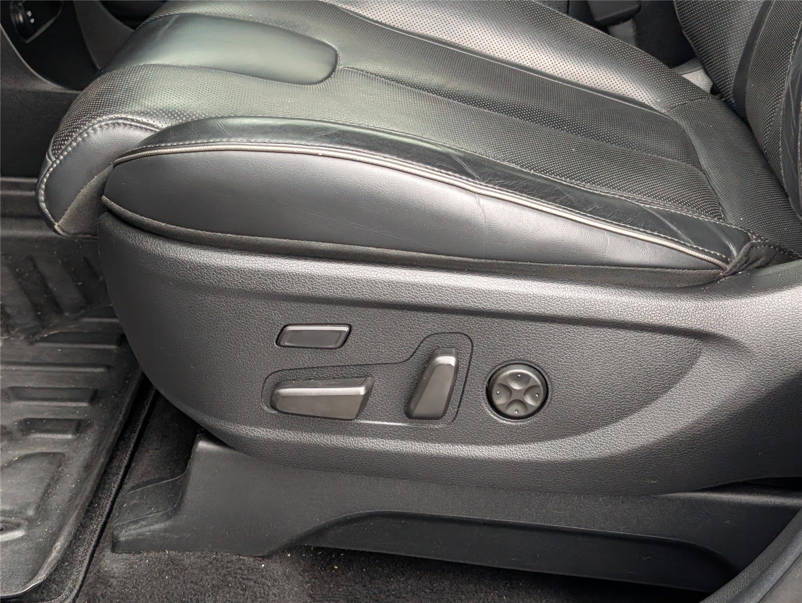Used 2020 Lagoon Silver Hyundai Limited image 10