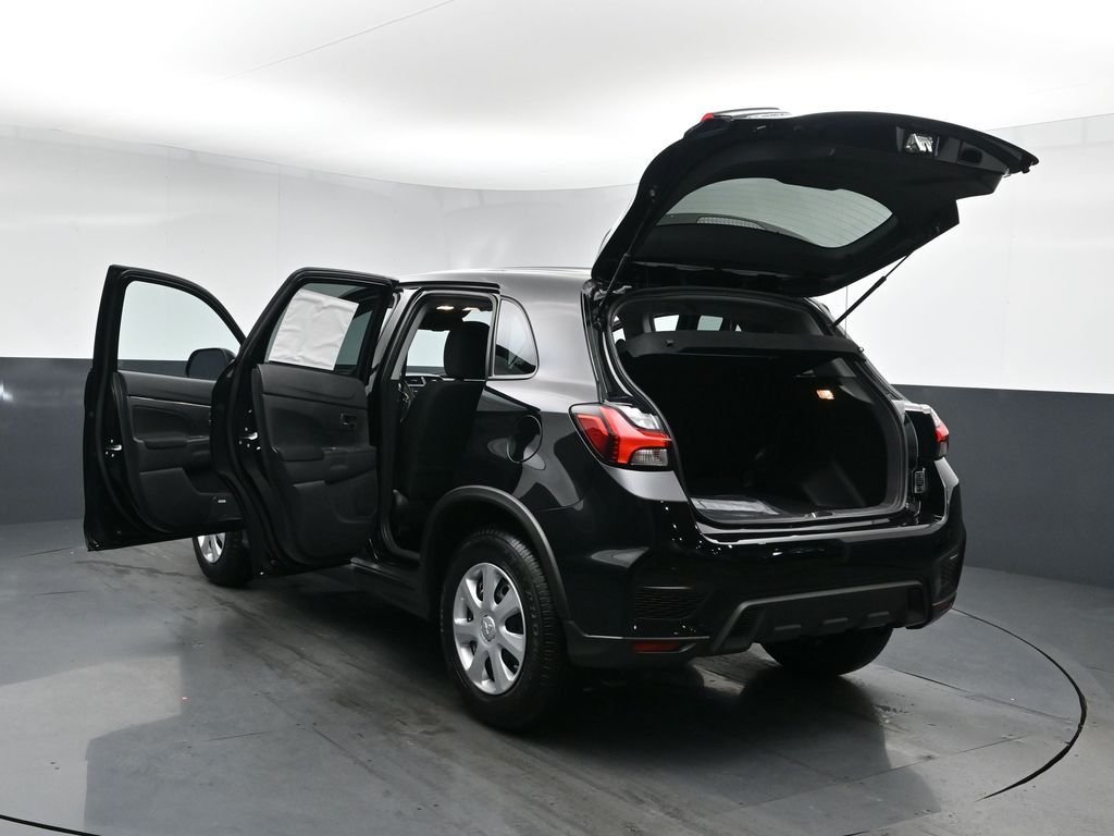 New 2026 Black Mitsubishi 2.0 S image 29