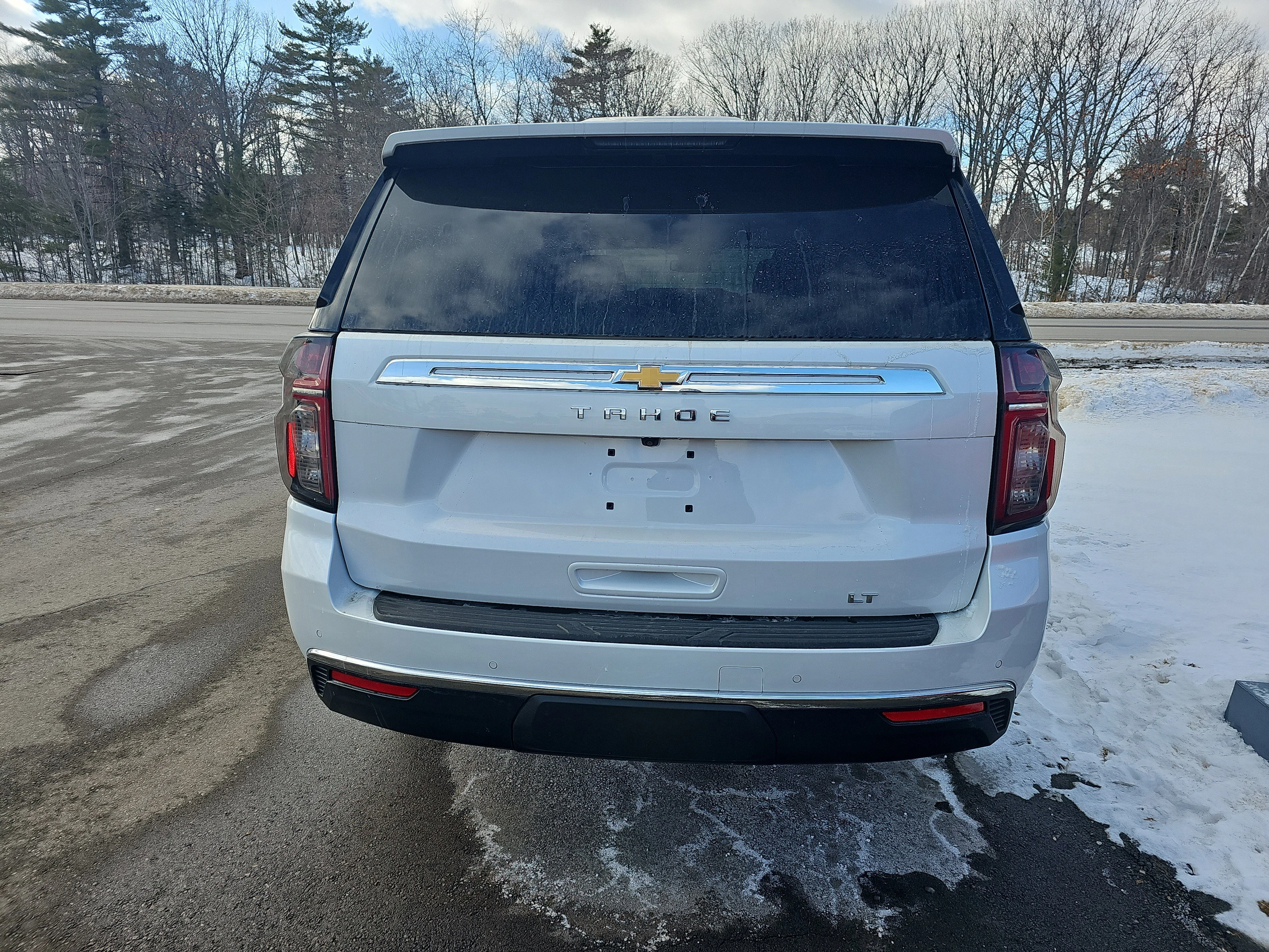 Used 2023 Iridescent Pearl Tricoat Chevrolet LT image 4