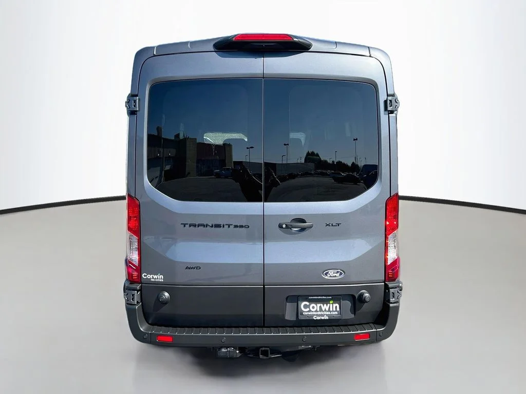 New 2026 Carbonized Gray Metallic Ford XLT image 13