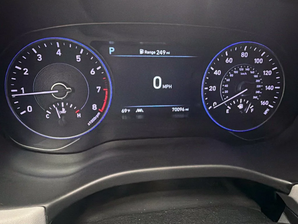 Used 2022 Gray Hyundai SEL image 23