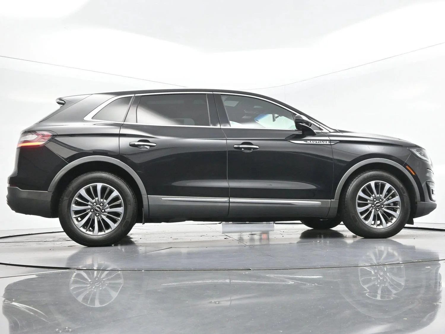 Used 2020 Infinite Black Lincoln Reserve image 58