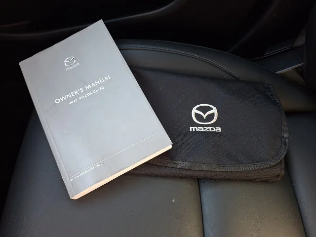 Used 2021 Black Mazda Select image 24