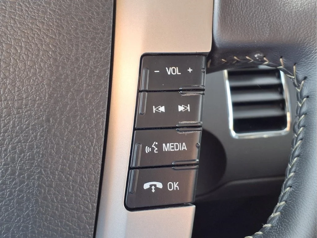 Used 2012 Gray Ford Limited image 21