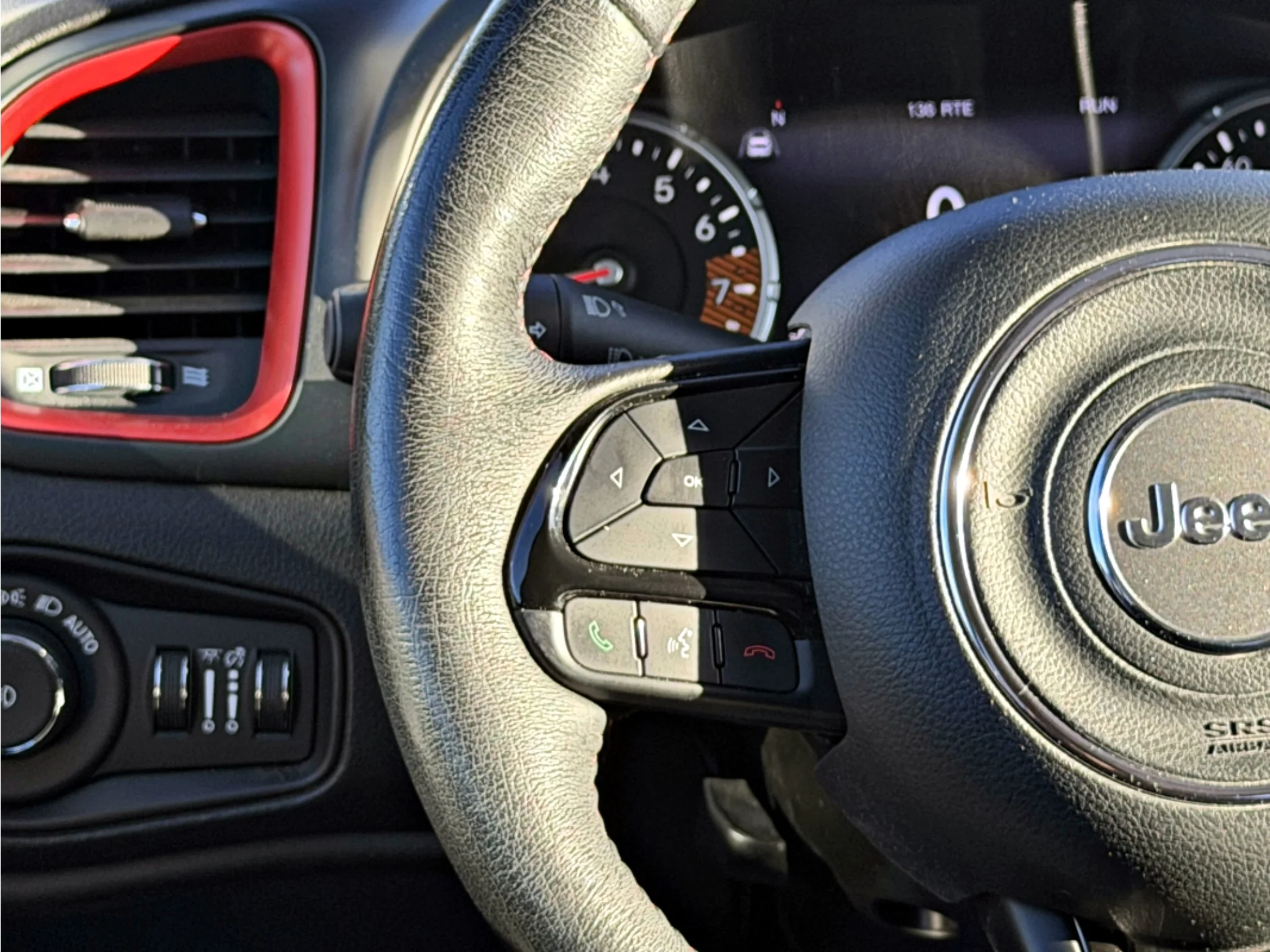 Used 2022 Black Clearcoat Jeep Trailhawk image 13