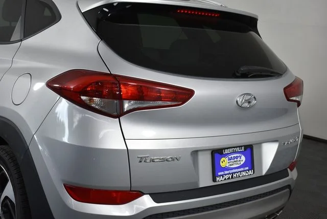 Used 2017 Silver Hyundai Sport image 7