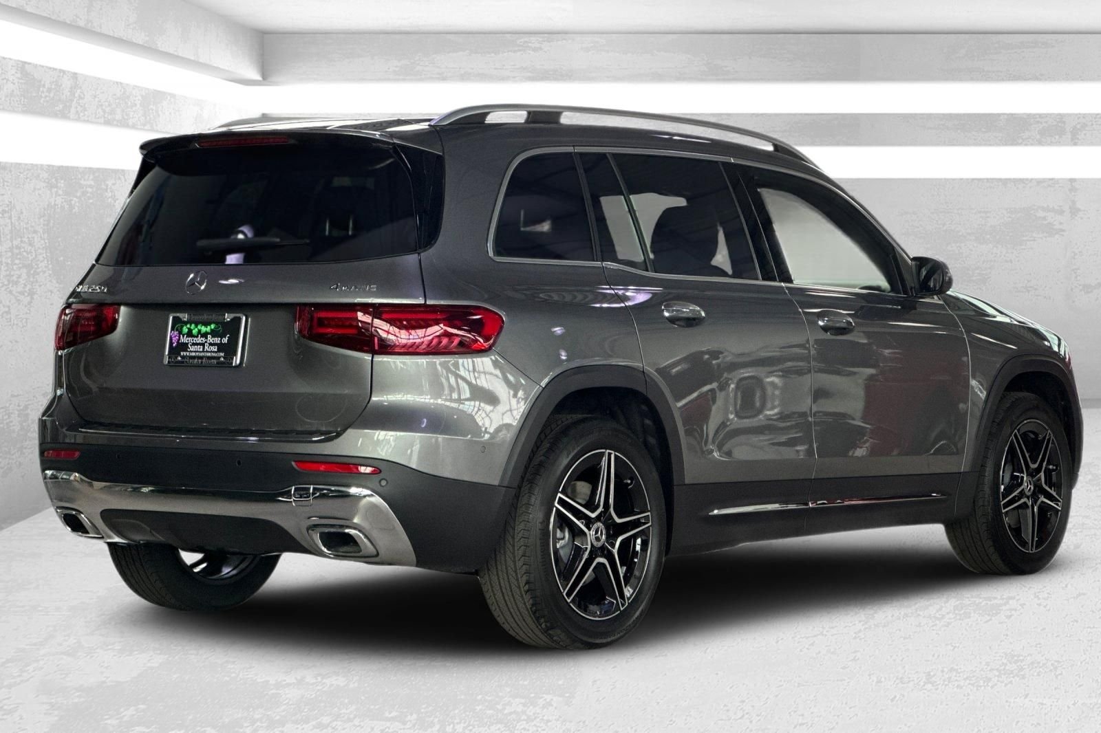 New 2026 Gray Mercedes-Benz GLB 250 image 4
