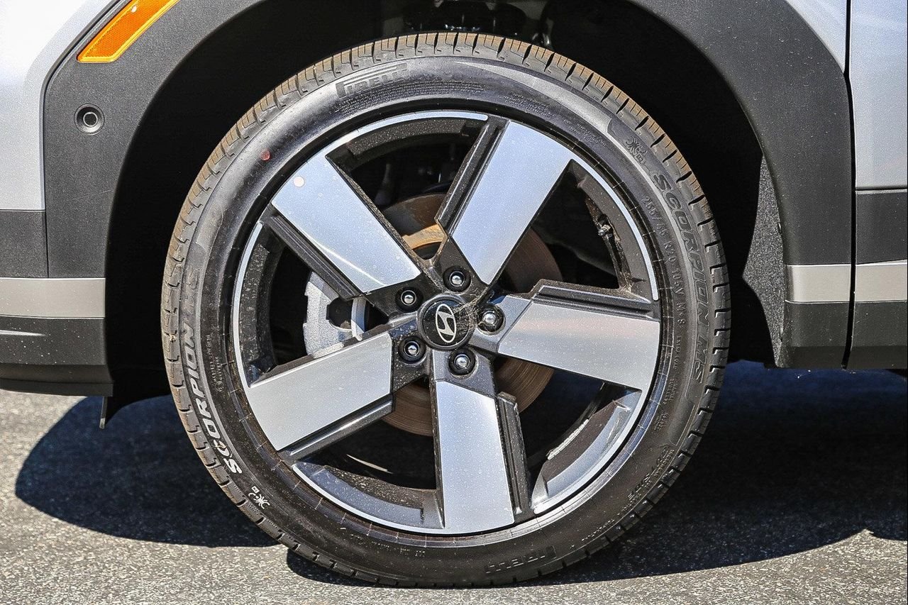 New 2026 Silver Hyundai Limited image 37