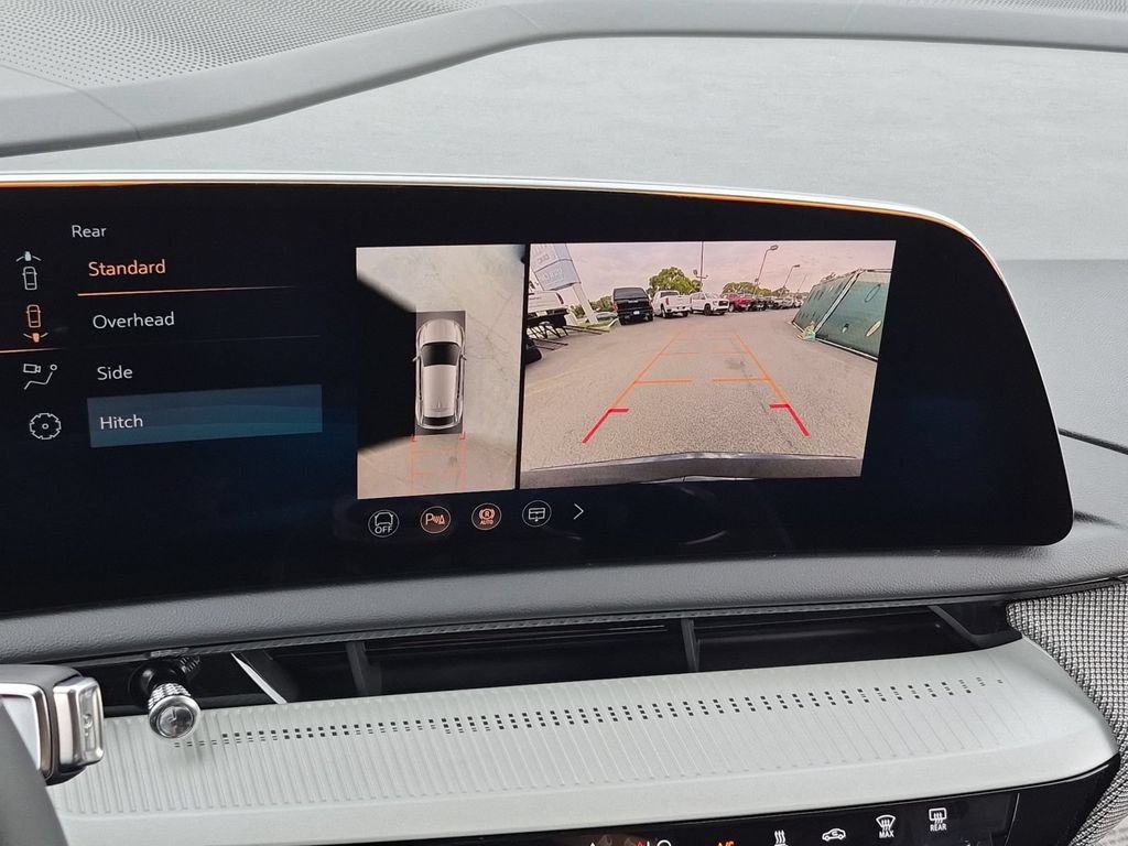 2027 Cadillac OPTIQ Luxury - Photo 14