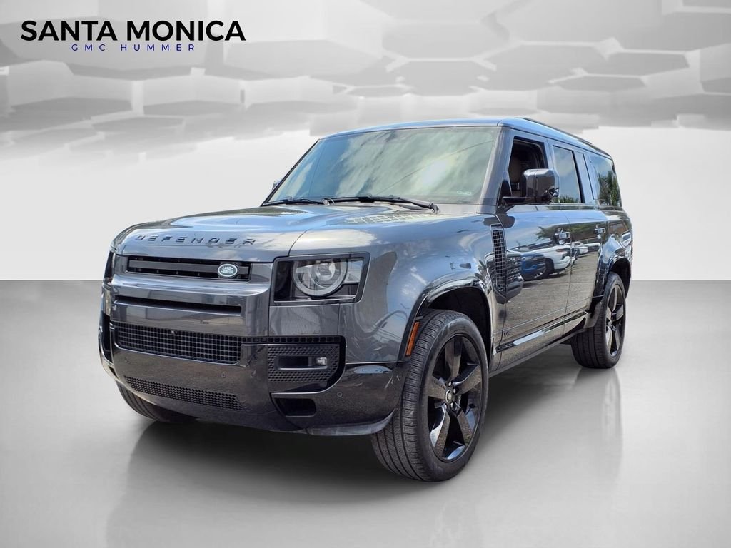 2025 Land Rover Defender 130 V8 P500's photo