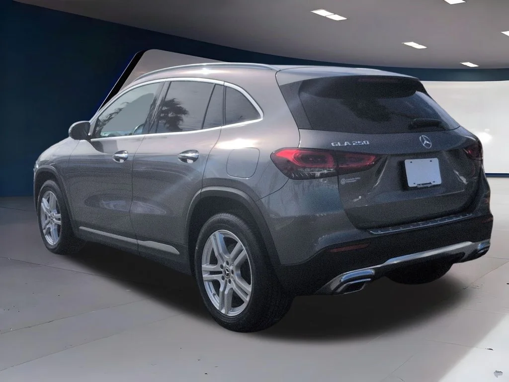 Used 2022 Gray Mercedes-Benz GLA 250 image 6
