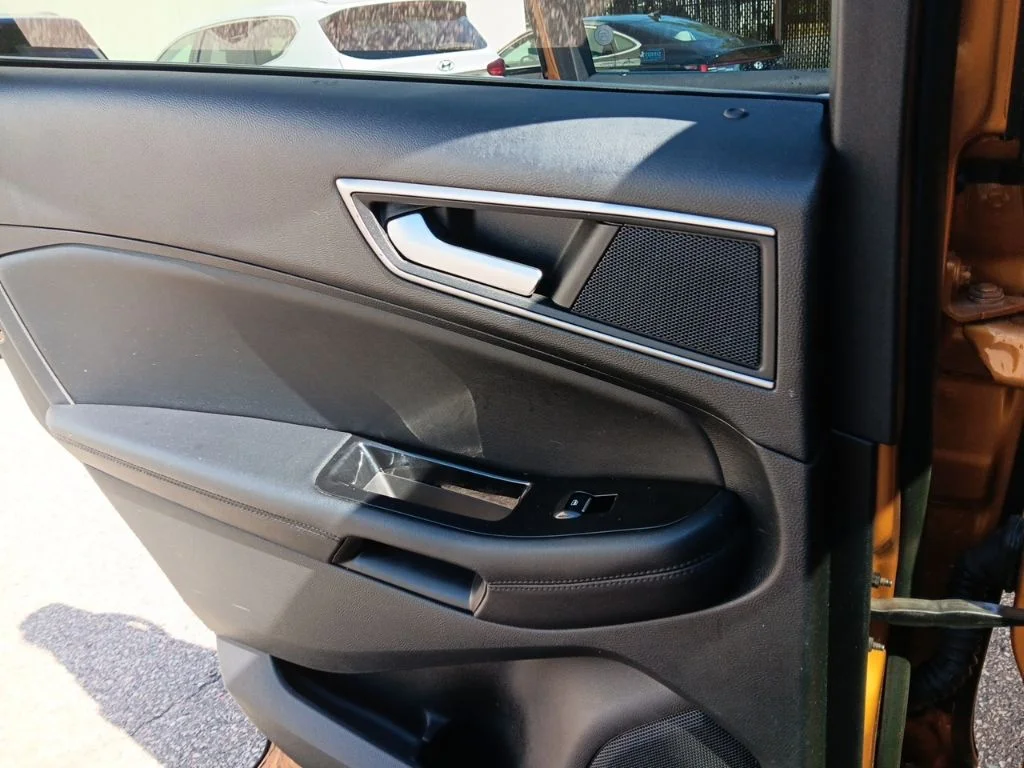 Used 2016 Electric Spice Metallic Ford SEL image 33