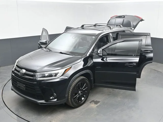 Used 2019 Midnight Black Metallic Toyota SE image 54