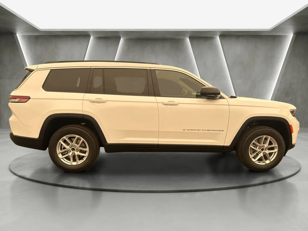 New 2026 Bright White Clearcoat Jeep Laredo image 8
