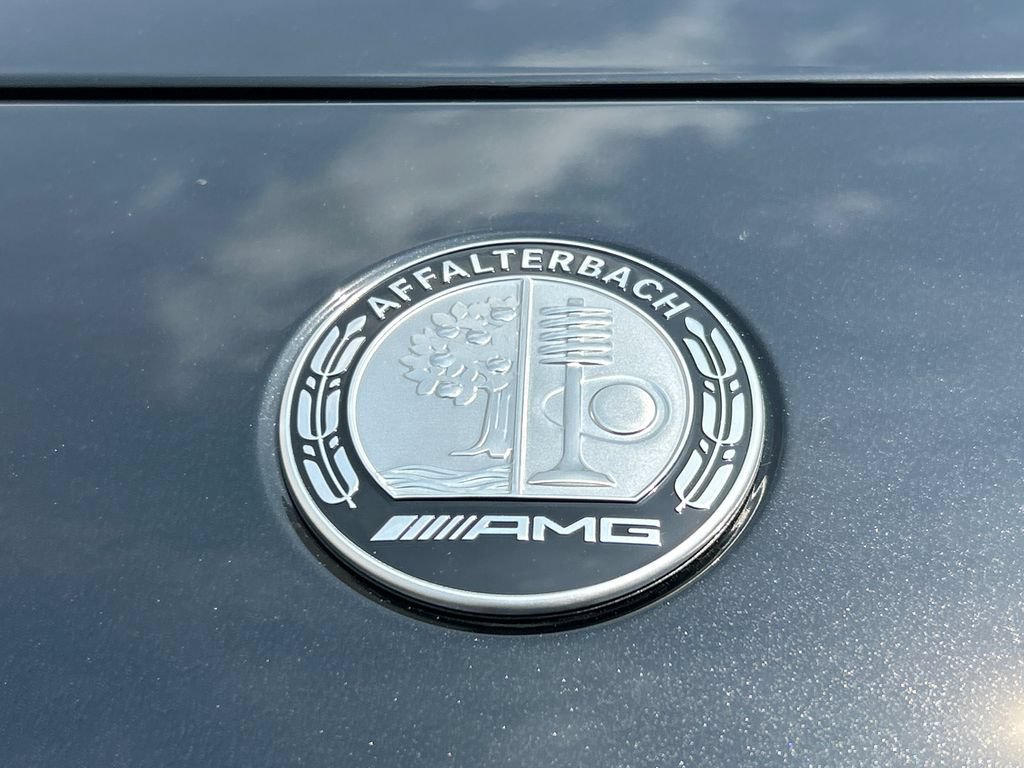 New 2027 Obsidian Black Metallic Mercedes-Benz AMG® SL 43 Roadster image 61