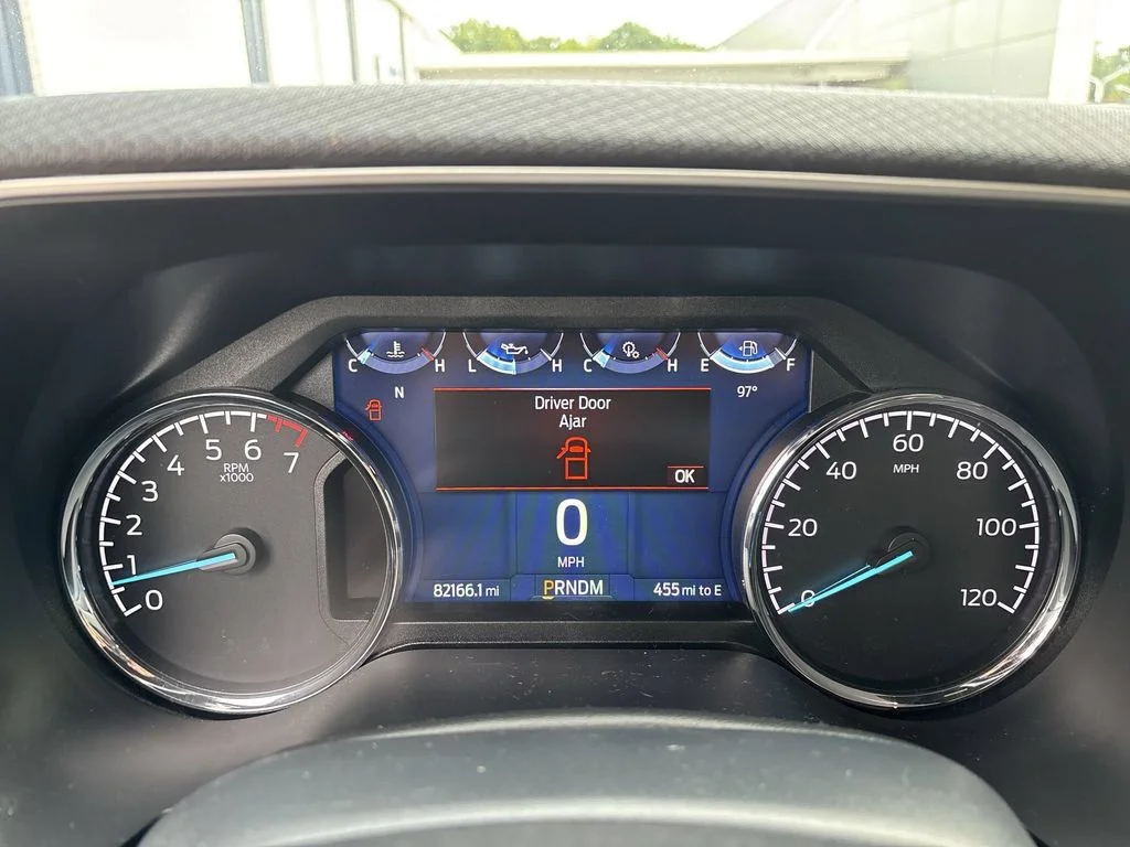 Used 2022 Black Ford XLT image 10
