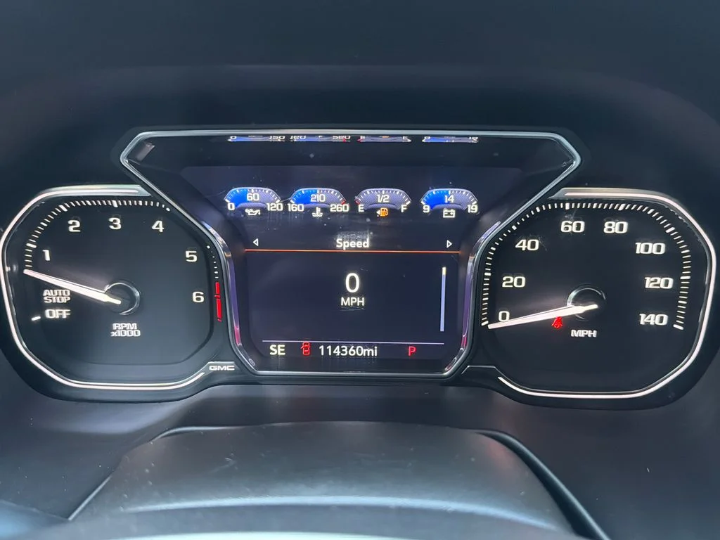 Used 2021 Black GMC SLT image 27