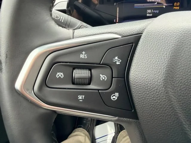 New 2026 Summit White Chevrolet LT image 30