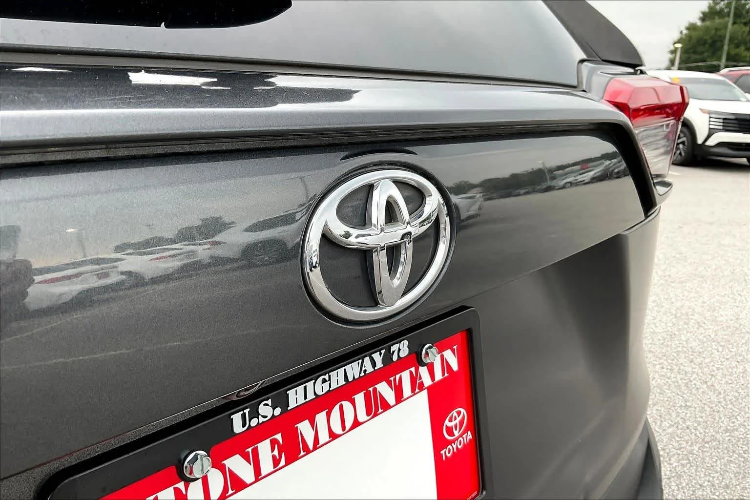 Used 2021 Magnetic Gray Metallic Toyota XLE image 29