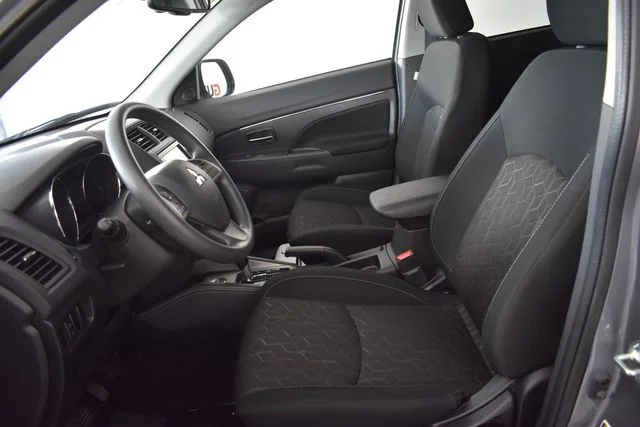 Used 2025 Gray Mitsubishi 2.0 ES image 22