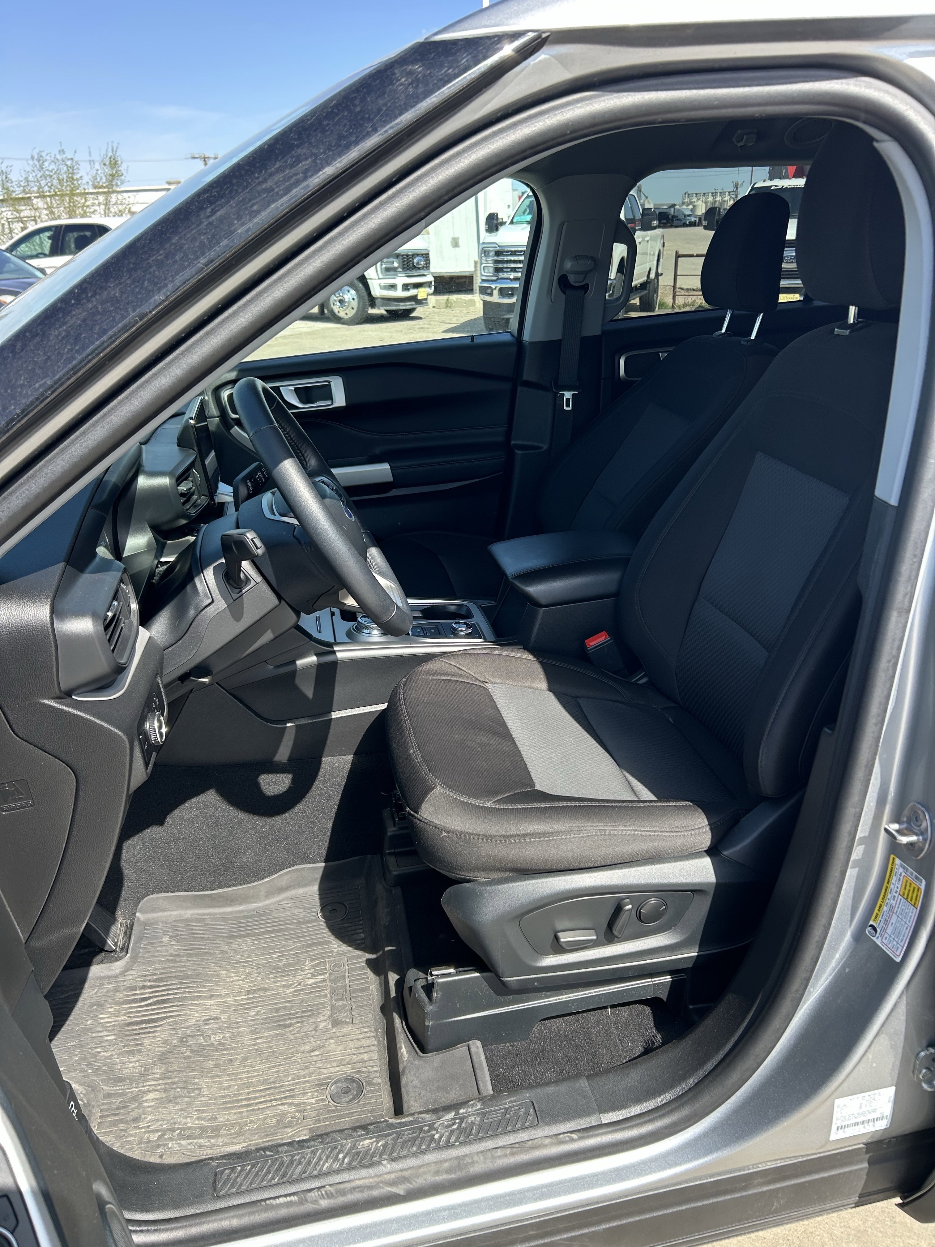 Used 2024 Gray Ford XLT image 10