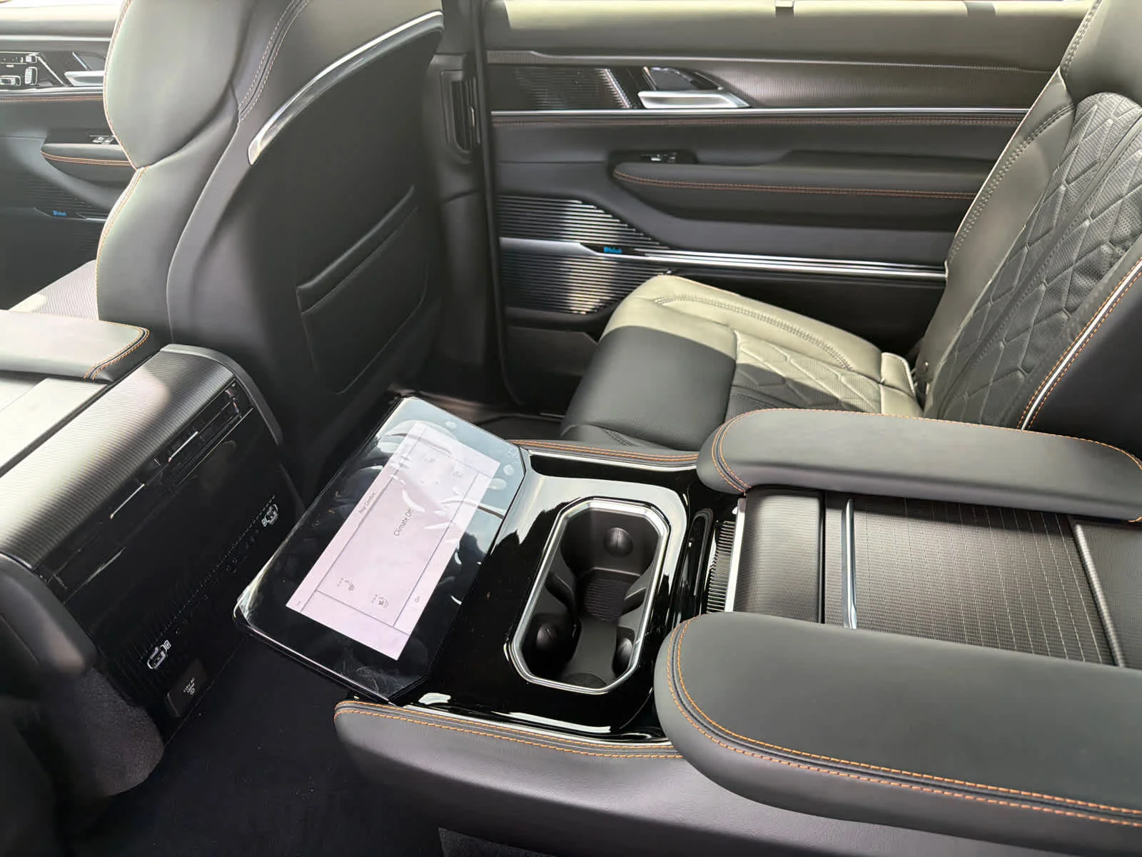 New 2026 Bright White Clearcoat Jeep Summit Reserve image 13